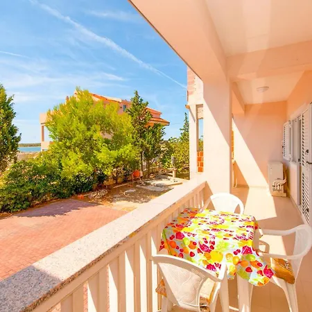 Apartment Facini Kosljun